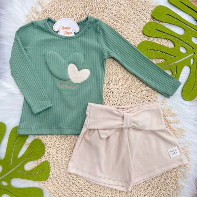 Conj. Blusa Manga Longa Canelada Corações Cut Things e Short  - Verde e Areia